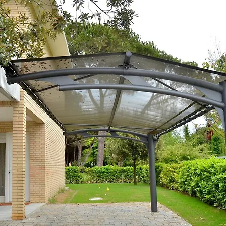 Tamerici Villa *